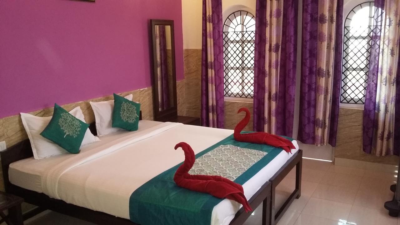 Oceans 7 Inn Calangute Exterior photo