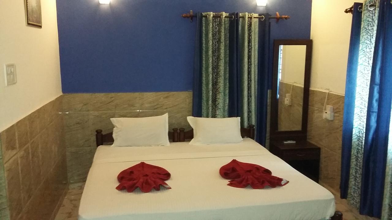 Oceans 7 Inn Calangute Exterior photo